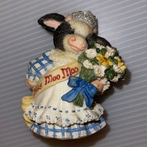 Mary Moo Moo figurine